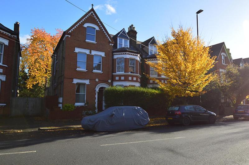 2 Bedroom Top Floor Flat, West Dulwich Free Street Parking London Bagian luar foto